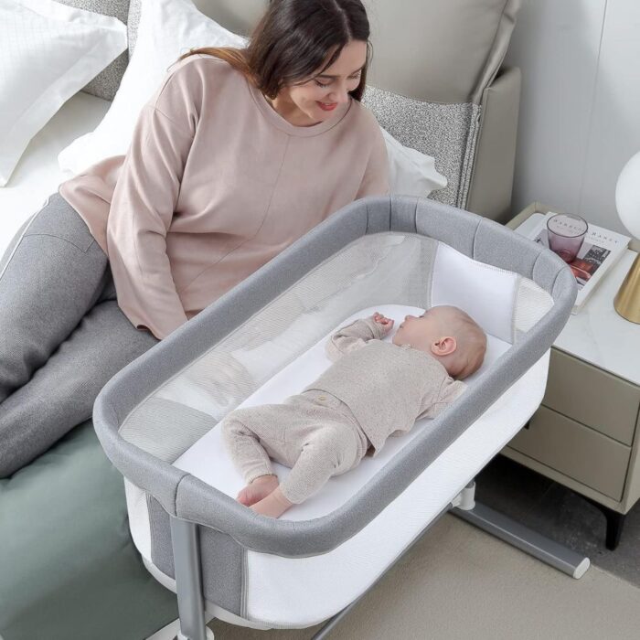 Baby Bassinet with Breathable Mesh
